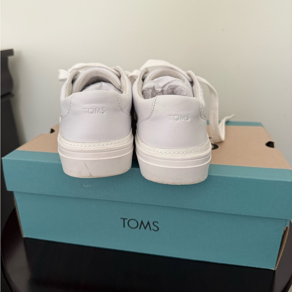 TOMS White Casual Canvas Sneakers - Picture 6 of 6